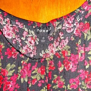 Torrid Floral Cold Shoulder Top